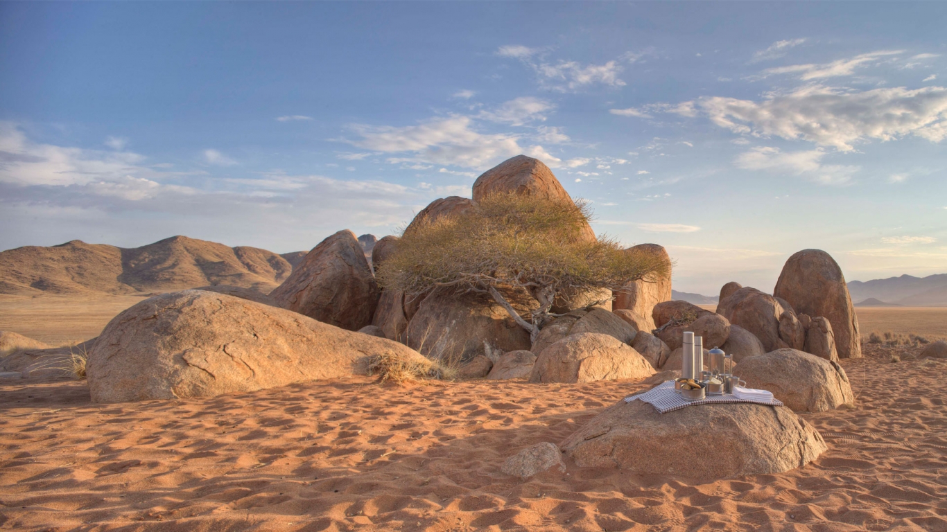 16 DAYS NAMIBIA, BOTSWANA &amp; ZIMBABWE SAFARI
